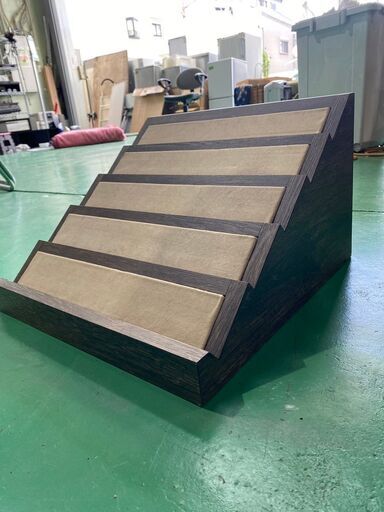 大阪⭐️エコマックス♻️「S114」雛壇 ディスプレイ台 コレクションラック 飾り台　アクセ 宝石 貴金属 展示【大阪市プレミアム付商品券利用可能！】