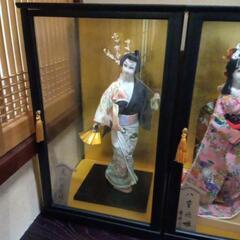 ケース付き日本人形