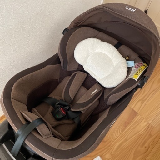 お取引中】combi コンビ チャイルドシート ISOFIX