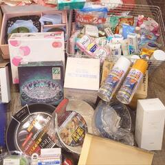 大量 まとめセット 雑貨 衣類 タオル 財布 食器 洗剤 時計 調理器具など