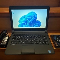 Dell Latitude3350 オマケ付　i3/SSD120...