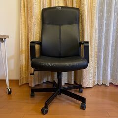 【無料】椅子  背もたれ椅子　チェア