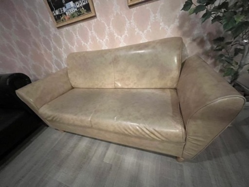 ベージュの中古ソファ