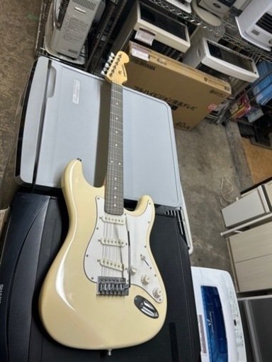 万代店　SELDER セルダー エレキギター ストラトタイプ ホワイト
