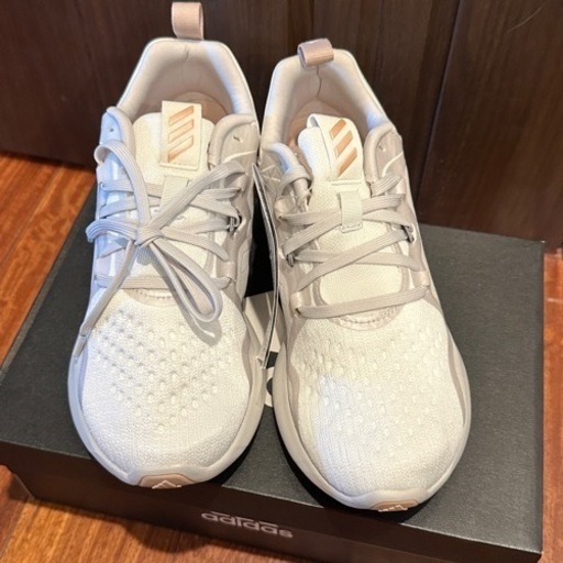 【新品】adidas スニーカー白