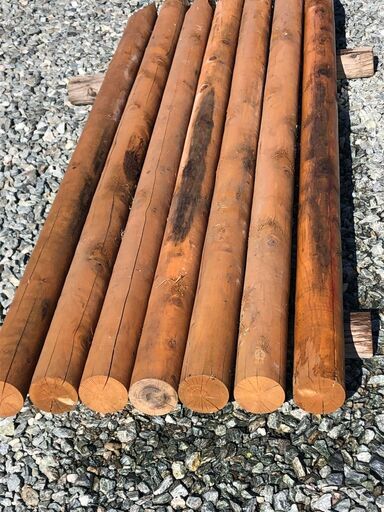 ヒノキ 丸太杭 加工 塗装品 9cmx200cm - その他