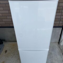 【地域限定 送料無料】MITSUBISHI 冷蔵庫 MR-P15EG-W 146L 家電 ＃37278-1-015