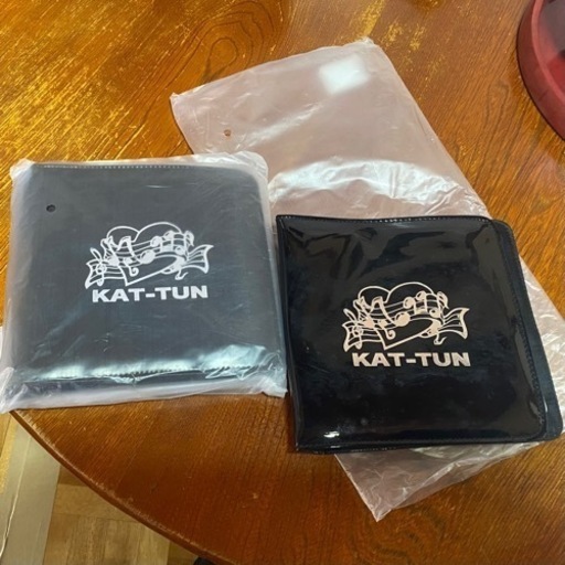 ジャニーズ・グッズ = KAT-TUN のCDケース・CDバインダー