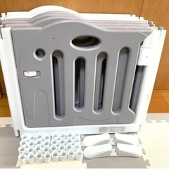 美品 たためるベビーサークル pawoo パウー （グレー）8枚×2 スタンド付き