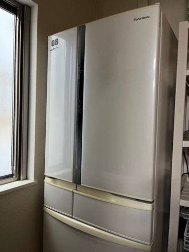 家電 冷蔵庫 エコナビ パナソニック Panasonic ファミリーサイズ 奥行き狭い台所にも 自動製氷機 ホワイト 奥行き家具 収納家具 食器棚、キッチン収納
