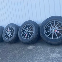 ほぼ新品　YOKOHAMA 215/65R/16 スタッドレス