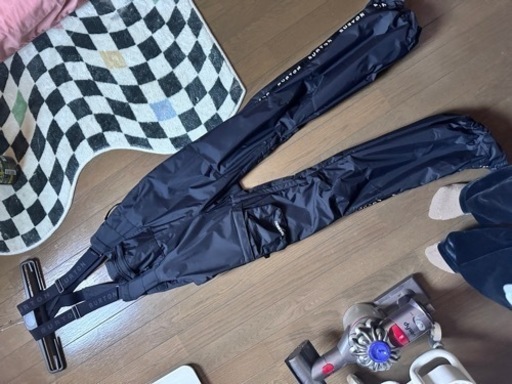 【美品（一箇所のみ傷がある）」Burton Women’s Melter Bib Pants