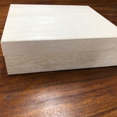 軽量　蓋付き木の箱　2個