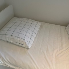 マットレス　掛け布団　枕　シーツ　IKEA