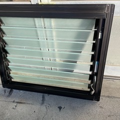 YKKAP社　ルーバー窓