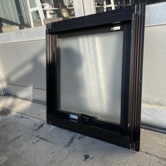 YKKAP社　横すべり出し窓　カムラッチハンドル