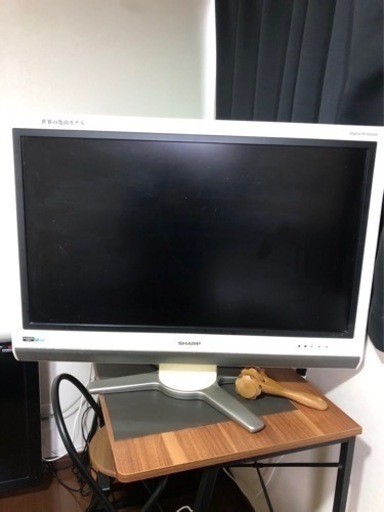 32型テレビ　AQUOS