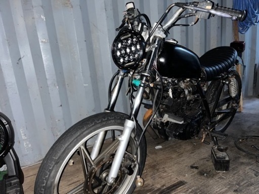 スズキ EN125  SUZUKI