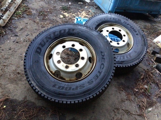 22年製 295/80R22.5 DUNLOP バリ山 スタッドレス 22.5×8.25  