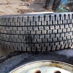 22年製 295/80R22.5 DUNLOP バリ山 スタッドレス 22.5×8.25 ホイル付き 2本 セット 引き取り限定