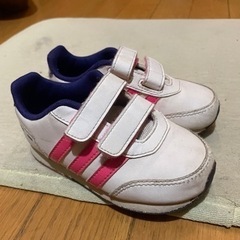 adidasのスニーカー　〜値下げしました〜