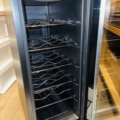 【売約済み】【武蔵小山店】 2022年製　ルフィエール ワインセラー 40L 12本収納 日本メーカー製　ペルチェ使用 LW-S12 12本　検　ワインクーラー　ワイン　収納　保存　保管　ペルチェ式　取説　取扱説明書　付き