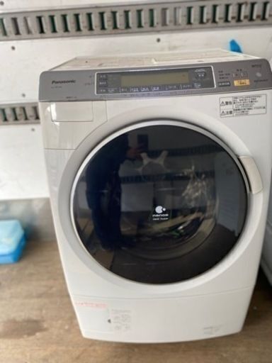 福岡市内配送設置無料　パナソニック Panasonic NA-VX7200L-W [ななめ型ドラム式洗濯乾燥機（9.0kg） 左開き・クリスタルホワイト]