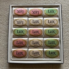 石鹸　箱入り　Lux