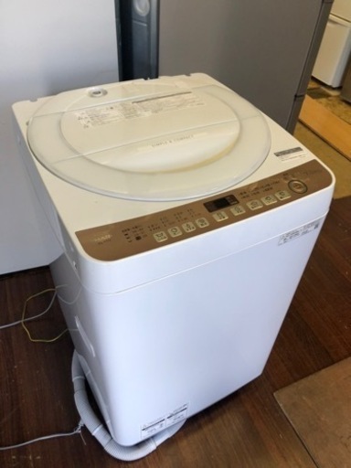 福岡市内配送設置無料　7kg 2021年製　シャープ　洗濯機　ES-T713-T