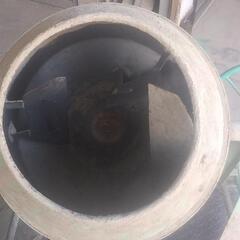 コンクリート、モルタルミキサー2.5才