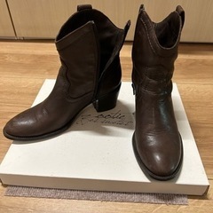 値下げしました。本革　ショートブーツ　23.5cm