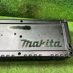 マキタ DC18SF 4口充電器 ※個人名消し後あります。(画像参照)【市川行徳店】【店頭取引限定】【中古】管理番号：ITLJCYJ867L4