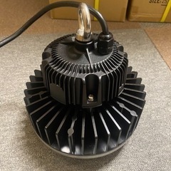 LED水銀灯 施設照明 工場 倉庫 作業灯  LEDライト　100個在庫があり
