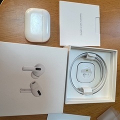 Apple AirPods Pro MWP22J/A 近くなら持...