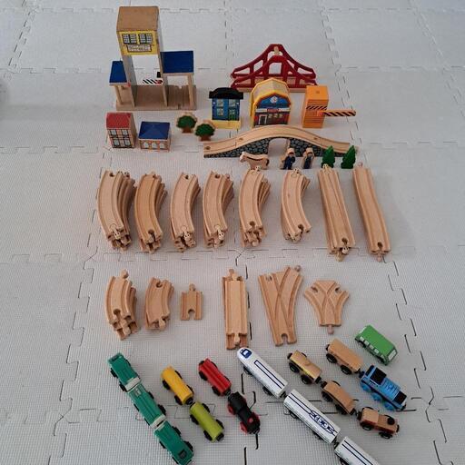 【取りに来ていただける方限定】ブリオ　木製レール　新幹線　トーマス　積み木　プルトイ　知育　玩具
