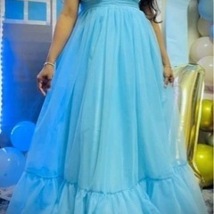 レディース パーティードレスです、