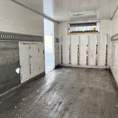 横扉付【希少】2トン保冷 幅217cm長さ450cm高さ220cm コンテナ