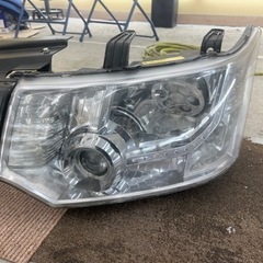 デリカD5 ヘッドライト一式