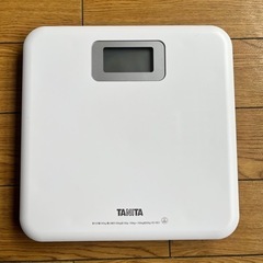 TANITA デジタル体重計　HD-661