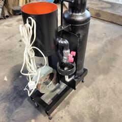 取手付きで持ち運びに便利！超小型廃油ストーブ 長さ400mm幅210mm高