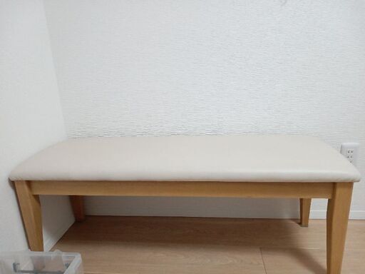 新生活に　保証書あり　ニトリ　ベンチ　ロレイン