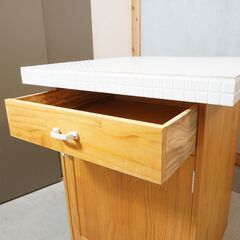 MOMO natural(モモナチュラル)の人気シリーズLAND(ランド)のキッチン