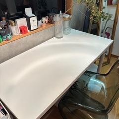 IKEA 高さ調整できるテーブル(ほぼ新品)