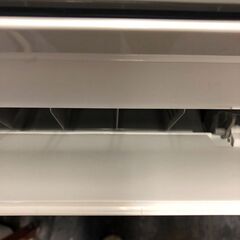 ☆中古￥25,800！TOSHIBA　2.2kwルームエアコン　家電　2021年製　RAS-G221E8R(W)型　【BA125】