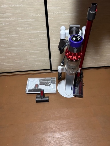 Dyson V10バッテリー不良ジャンク品【本日のみ引き取り限定】