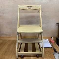 イス　椅子　学習椅子　木製　キャスター付き　高さ調整可能　中古