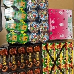 各2点づつ✖️5種類写真変更。お菓子おまけ増量中！！