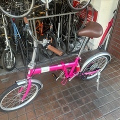 20インチ　外装6段変速付き折り畳み自転車　ピンク色
