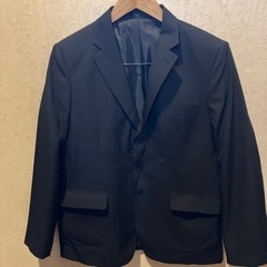 男子スーツ　黒　170サイズ　1000円