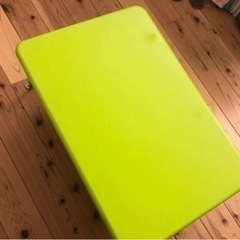 折り畳みテーブル　黄緑　